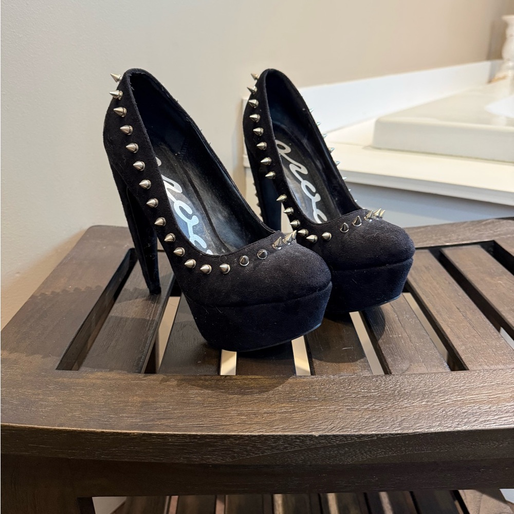 Black Studded Platform High Heels - Women Shoes